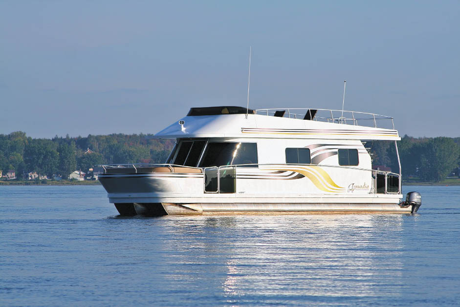 Armadia Houseboat | Houseboat Magazine