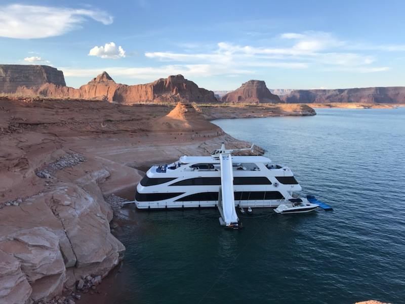 adonia yachts lake powell