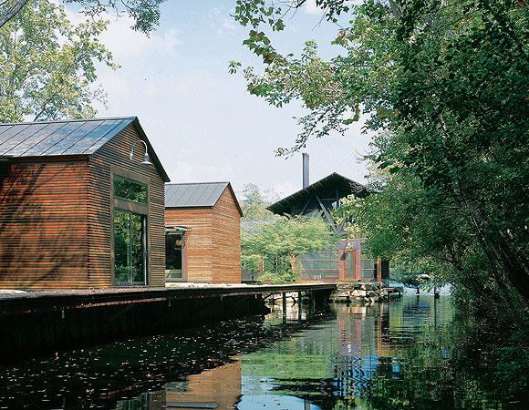 houseboat tourist places