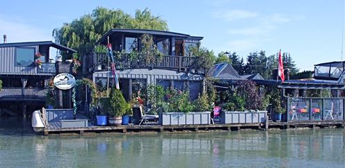 houseboat tourist places