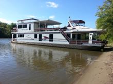 adonia yachts lake powell