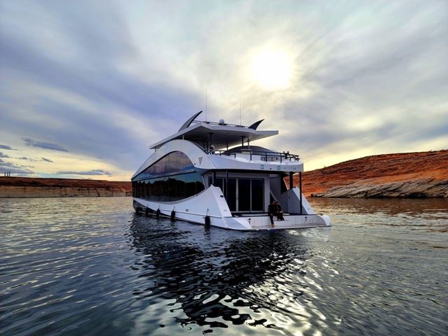 yachts lake powell